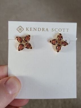 Kendra Scott Vintage Tavi Flower Stud Earrings In Goldstone & Gold HTF